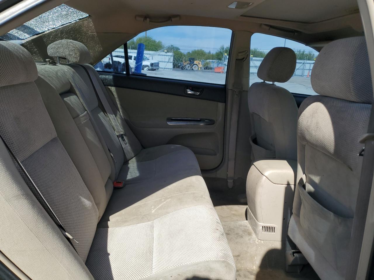 2004 Toyota Camry Le VIN: 4T1BE32K74U904111 Lot: 54249425