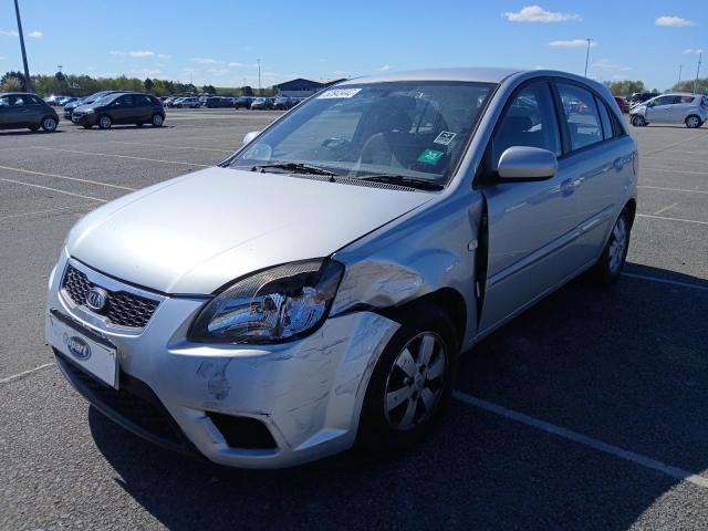 KIA RIO 2 AUTO 2010