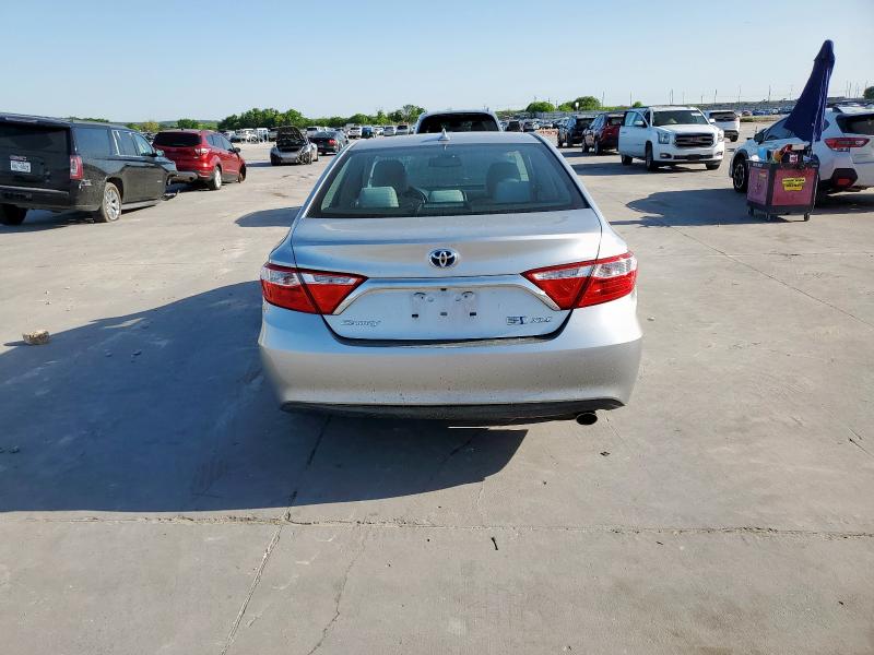 Седаны TOYOTA CAMRY 2016 Серебристый