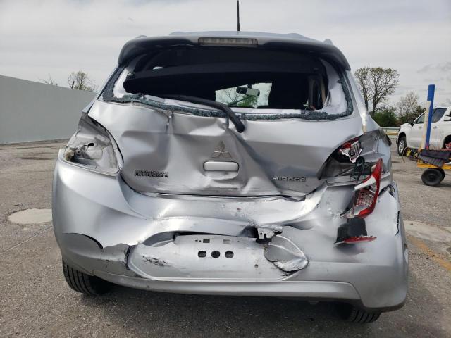 Hatchbacks MITSUBISHI MIRAGE 2015 Srebrny