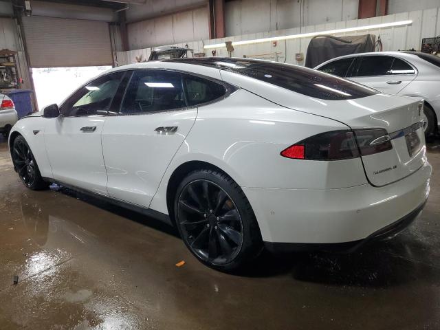  TESLA MODEL S 2015 Белый