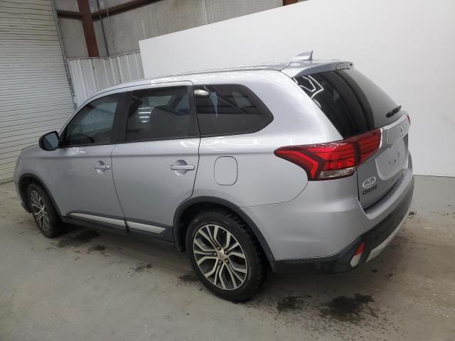  MITSUBISHI OUTLANDER 2017 Srebrny