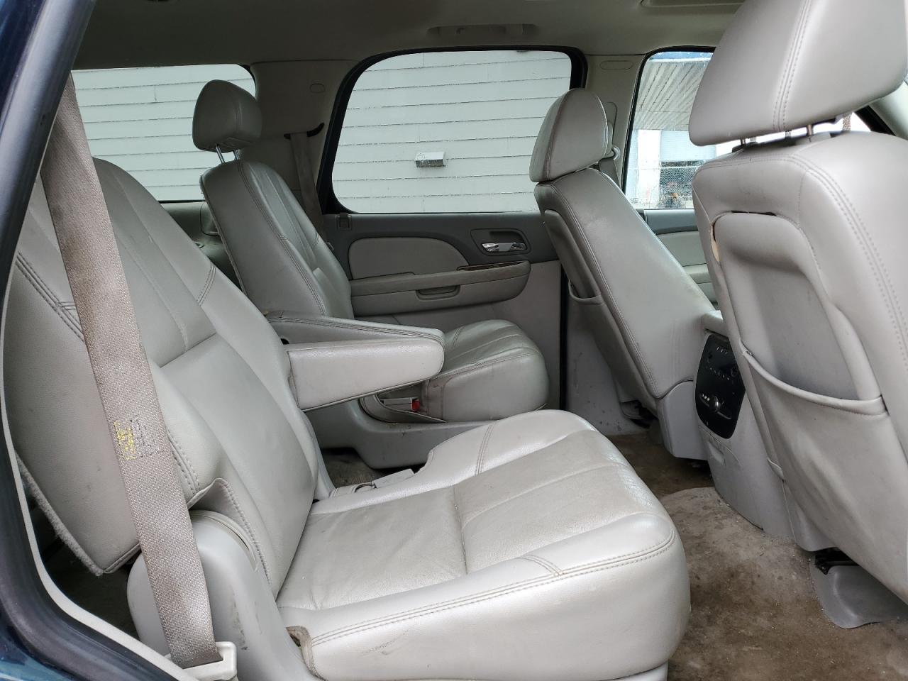 2007 Chevrolet Tahoe K1500 VIN: 1GNFK13097J142364 Lot: 50848025