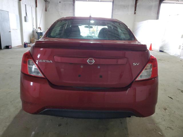  NISSAN VERSA 2019 Красный