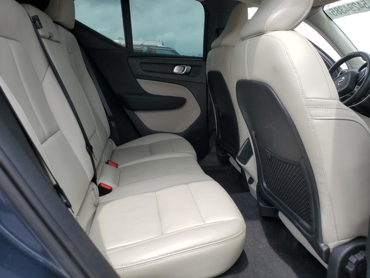 2021 Volvo Xc40 T4 Momentum VIN: YV4AC2HK6M2586532 Lot: 54294385