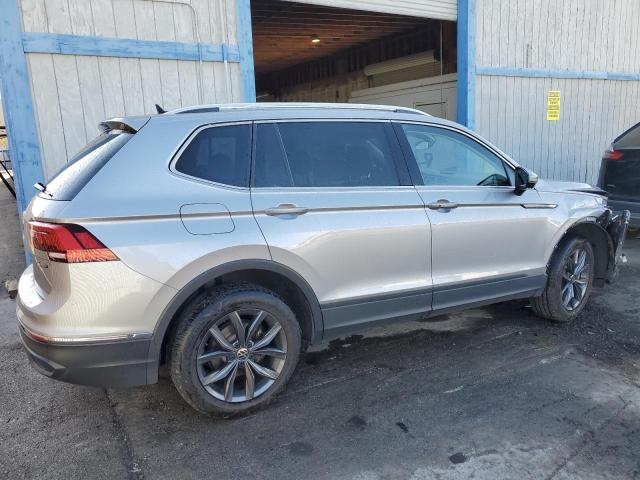  VOLKSWAGEN TIGUAN 2022 Серый