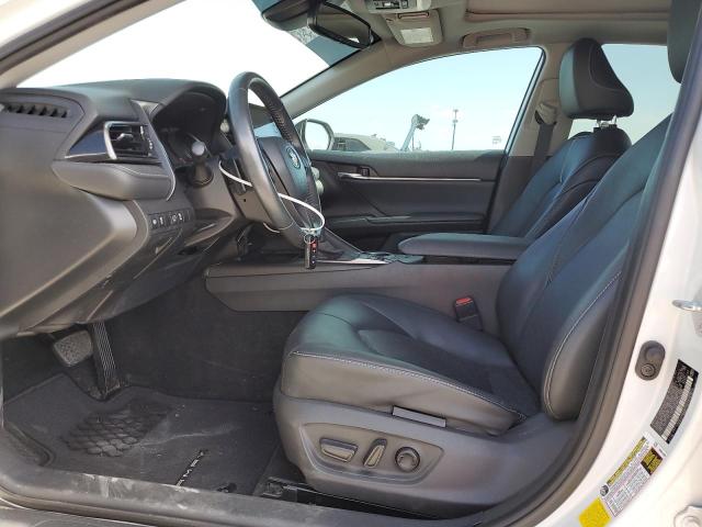  TOYOTA CAMRY 2021 Белый