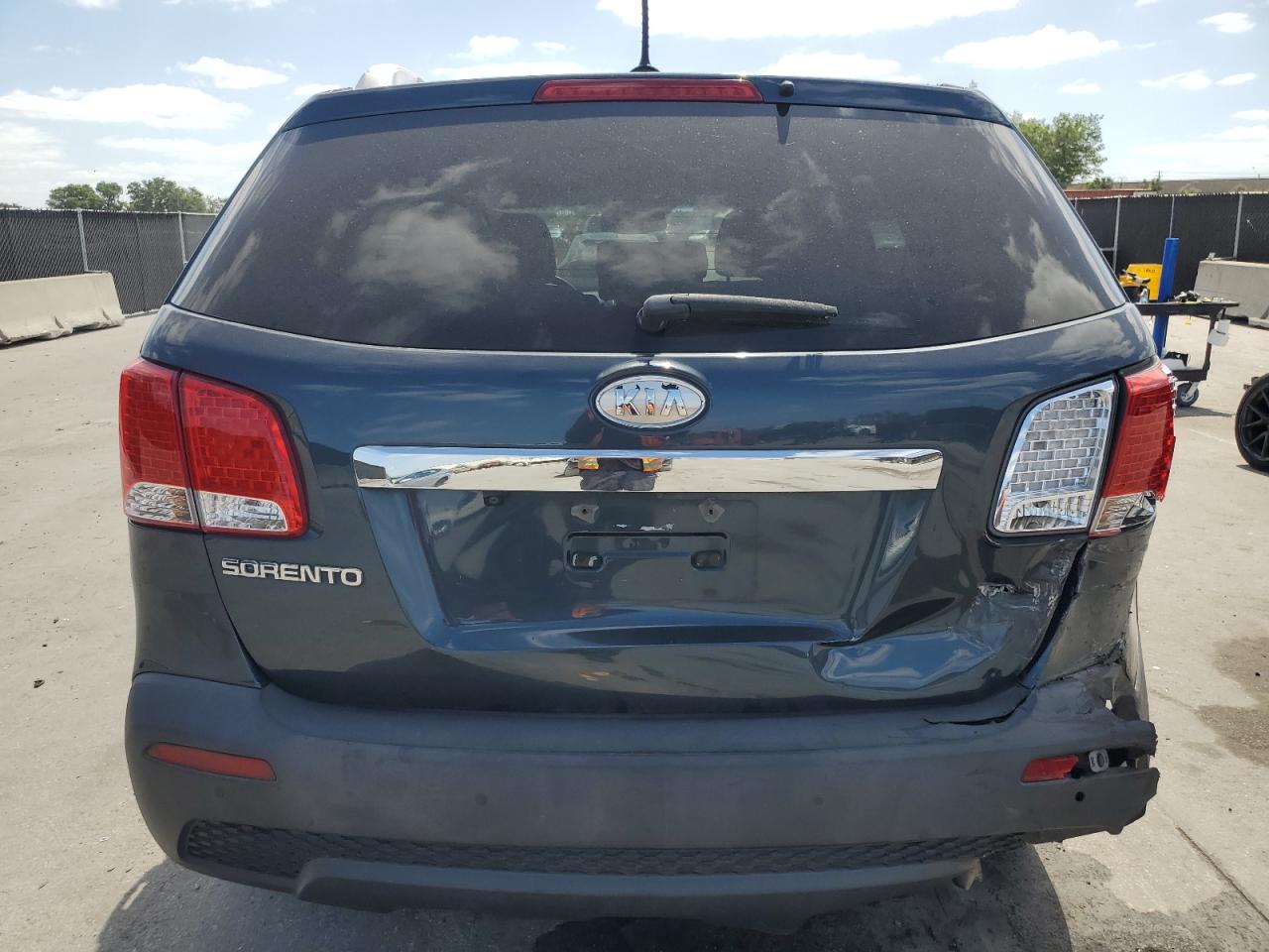 2011 Kia Sorento Base VIN: 5XYKT3A13BG025643 Lot: 55150995