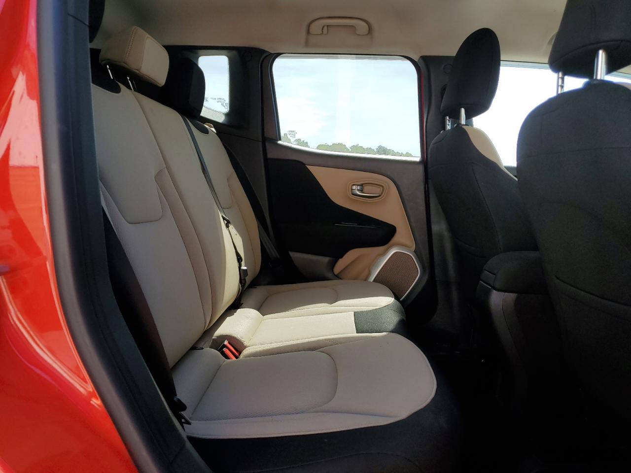 2016 Jeep Renegade Latitude VIN: ZACCJBBT0GPE35893 Lot: 54711585