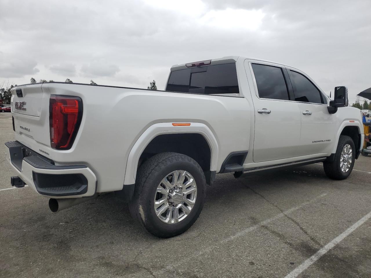 2022 GMC Sierra - Image 3