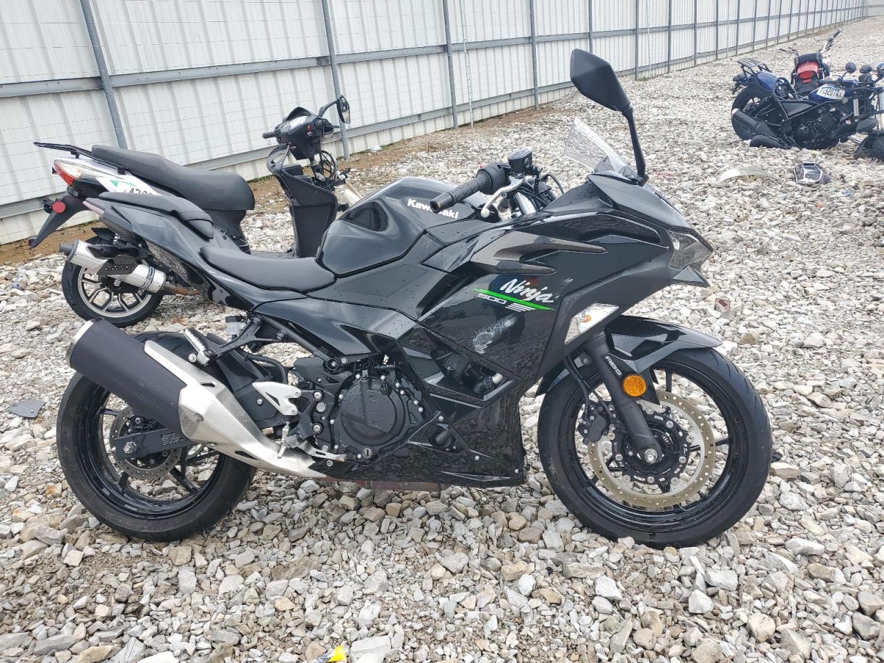 2024 Kawasaki Ex500 for Sale in Lawrenceburg, KY - Side