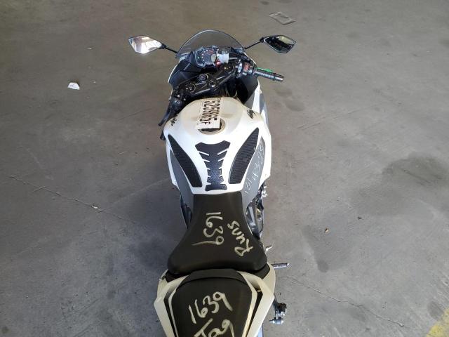  KAWASAKI NINJA 900 2021 Белый