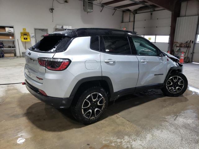  JEEP COMPASS 2024 Srebrny