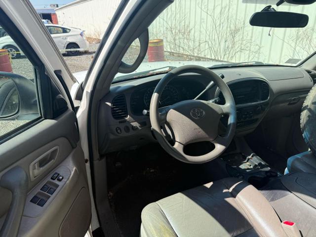 2005 TOYOTA SEQUOIA SR5