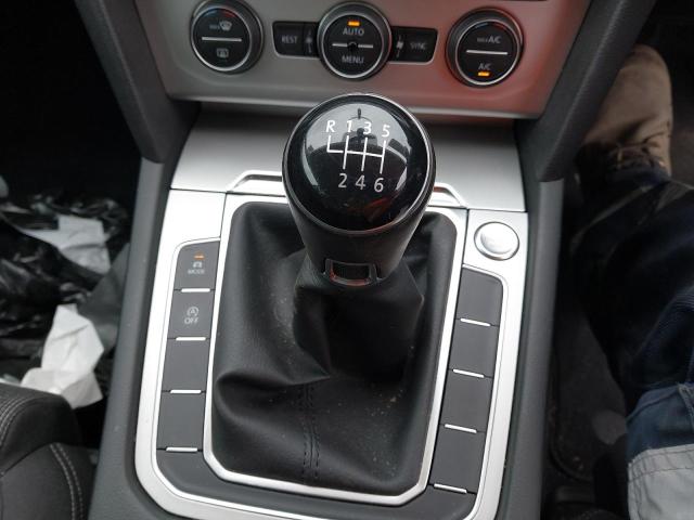 2018 VOLKSWAGEN PASSAT SE