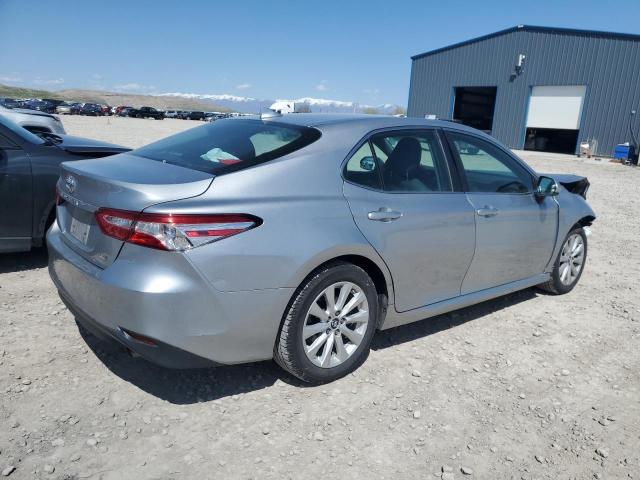 TOYOTA CAMRY 2019 Серебристый