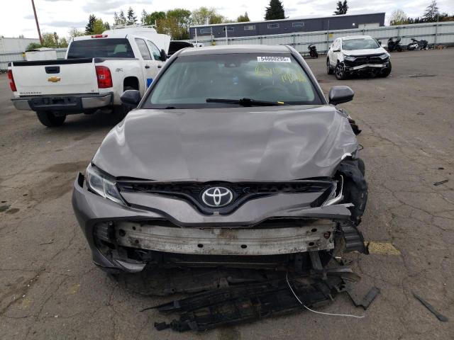  TOYOTA CAMRY 2018 Серый