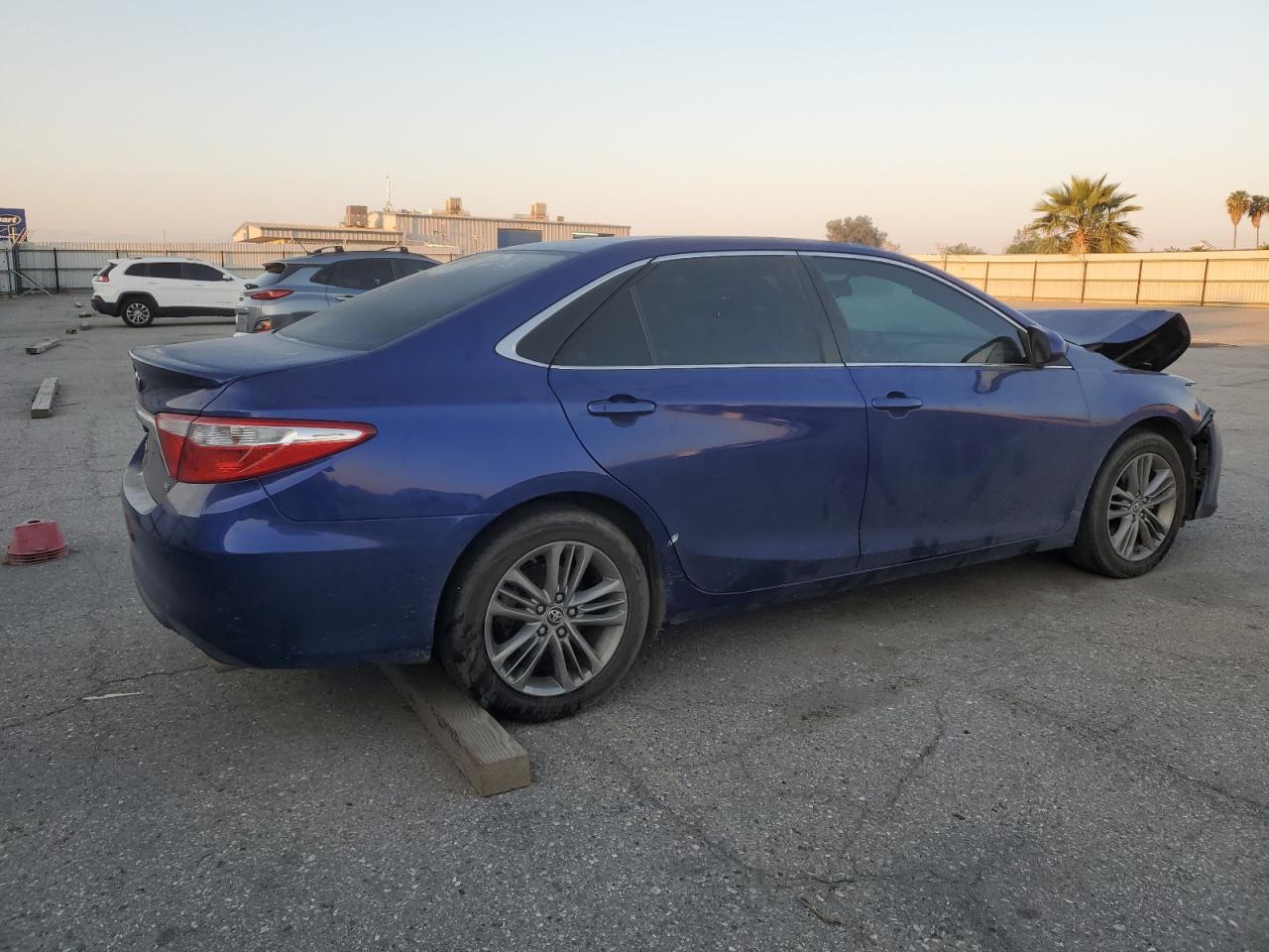 2015 Toyota Camry Le VIN: 4T1BF1FK2FU884218 Lot: 54624885