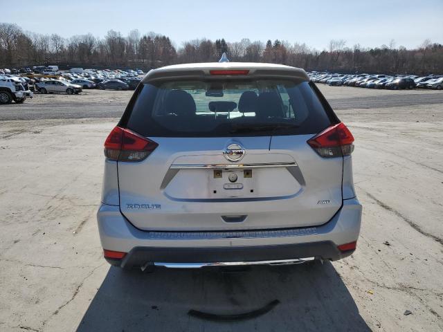  NISSAN ROGUE 2018 Серебристый