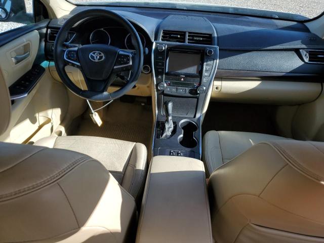 Sedans TOYOTA CAMRY 2017 Biały