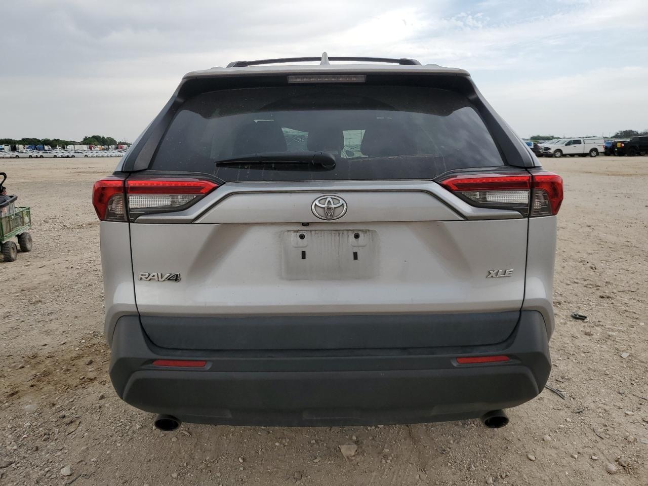2T3C1RFV4LW095471 TOYOTA RAV4 2020