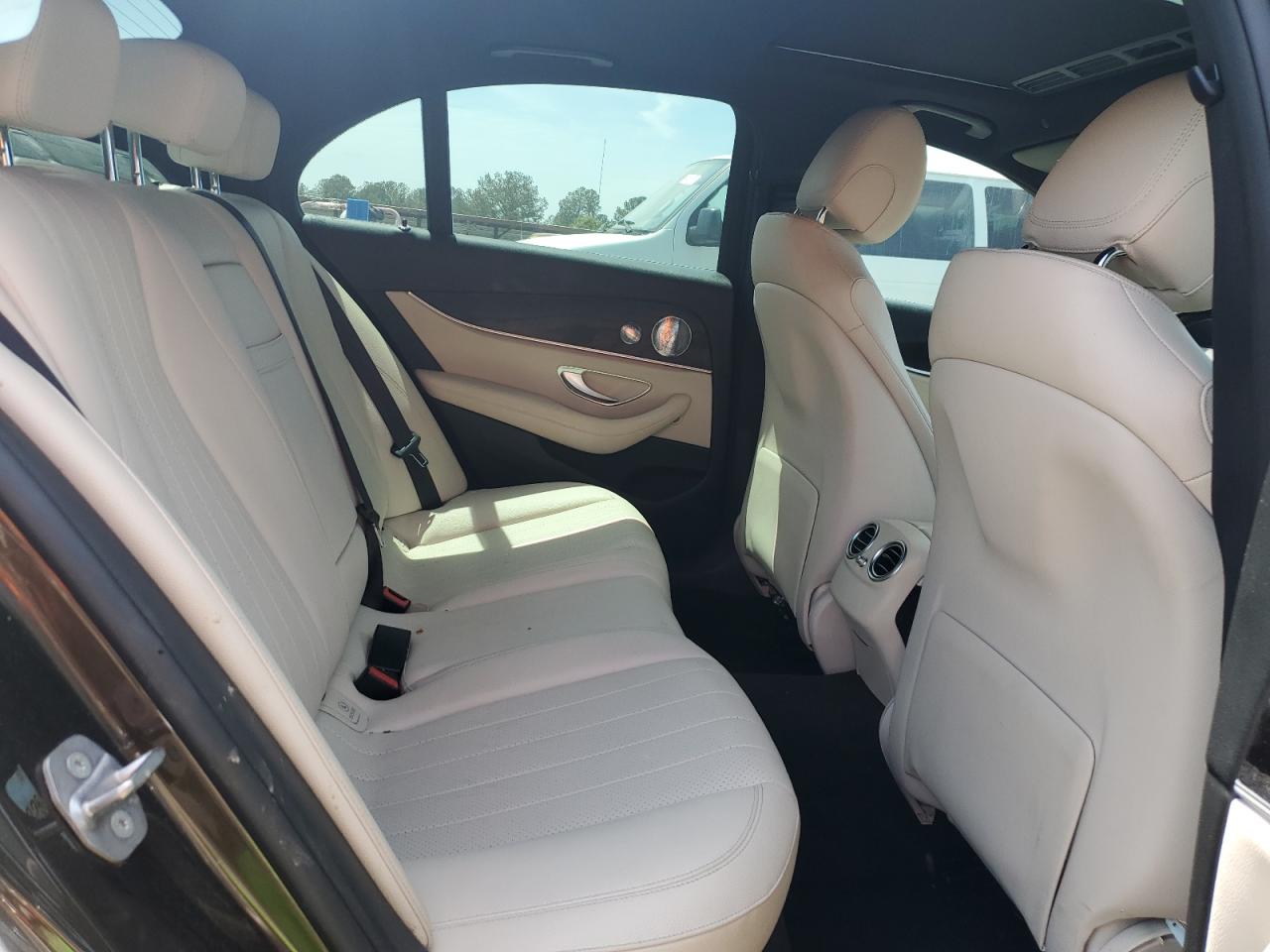 2017 Mercedes-Benz E 300 VIN: WDDZF4JB0HA108711 Lot: 54736325