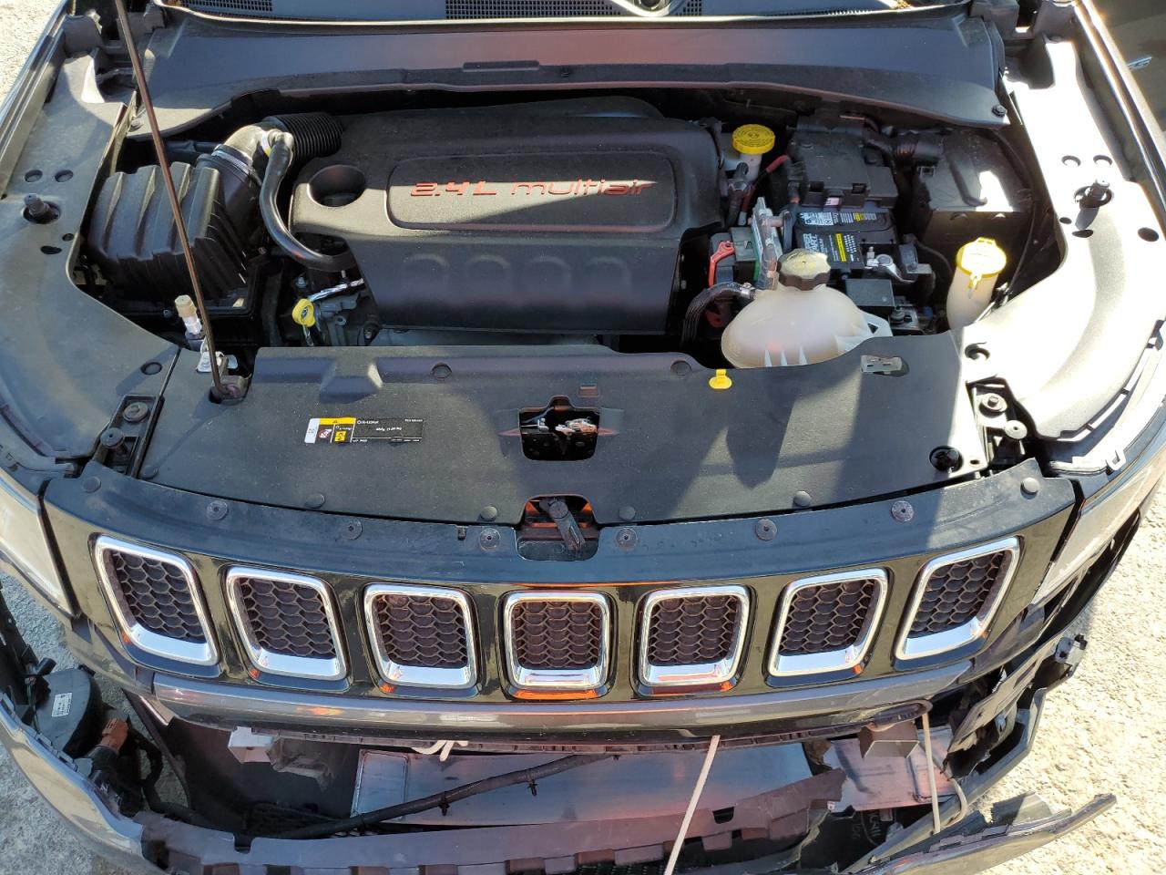 2018 Jeep Compass Latitude VIN: 3C4NJCBB8JT468100 Lot: 54725525