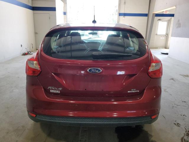 Хэтчбеки FORD FOCUS 2014 Красный