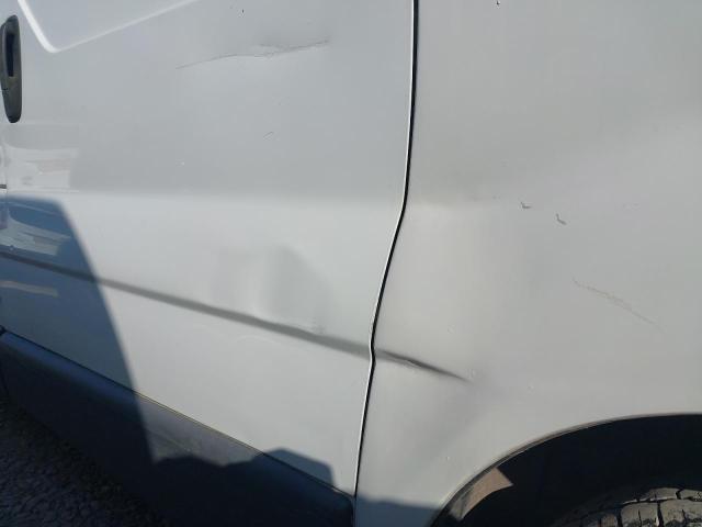 2005 VAUXHALL VIVARO 290