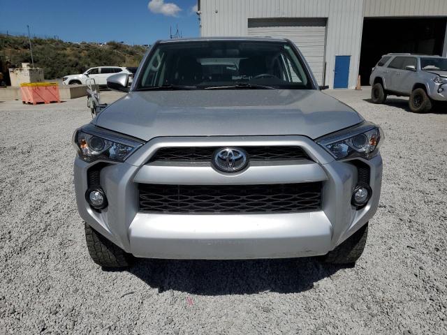  TOYOTA 4RUNNER 2017 Srebrny