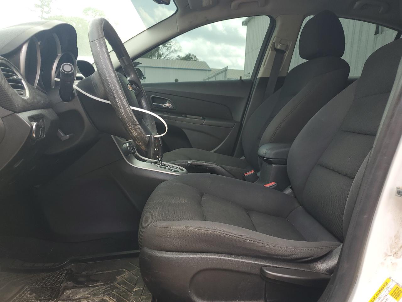 1G1PE5SBXG7100564 CHEVROLET CRUZE 2016