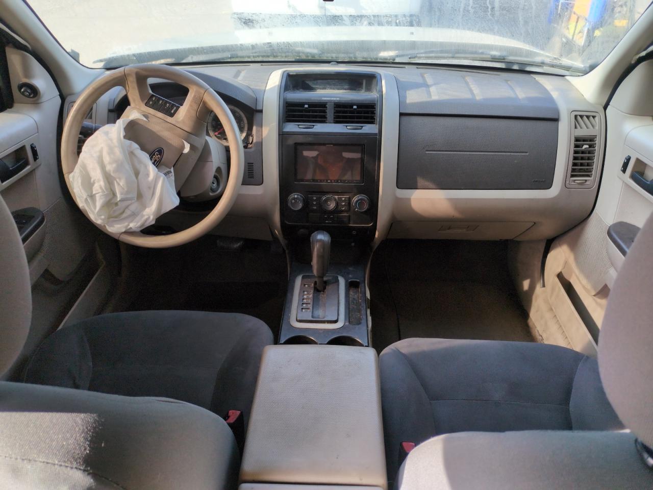 2008 Ford Escape Xls VIN: 1FMCU02Z18KC01642 Lot: 53728905