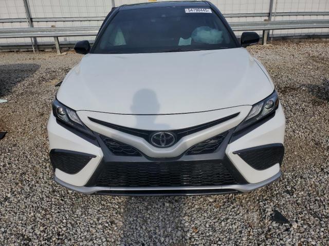  TOYOTA CAMRY 2021 White