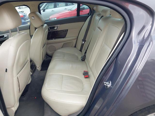 2009 JAGUAR XF S PORTF