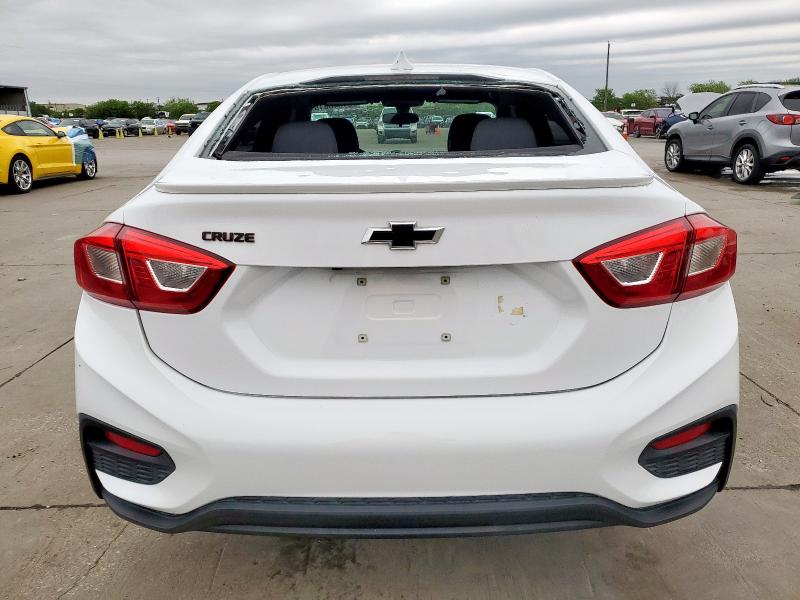  CHEVROLET CRUZE 2018 Белы