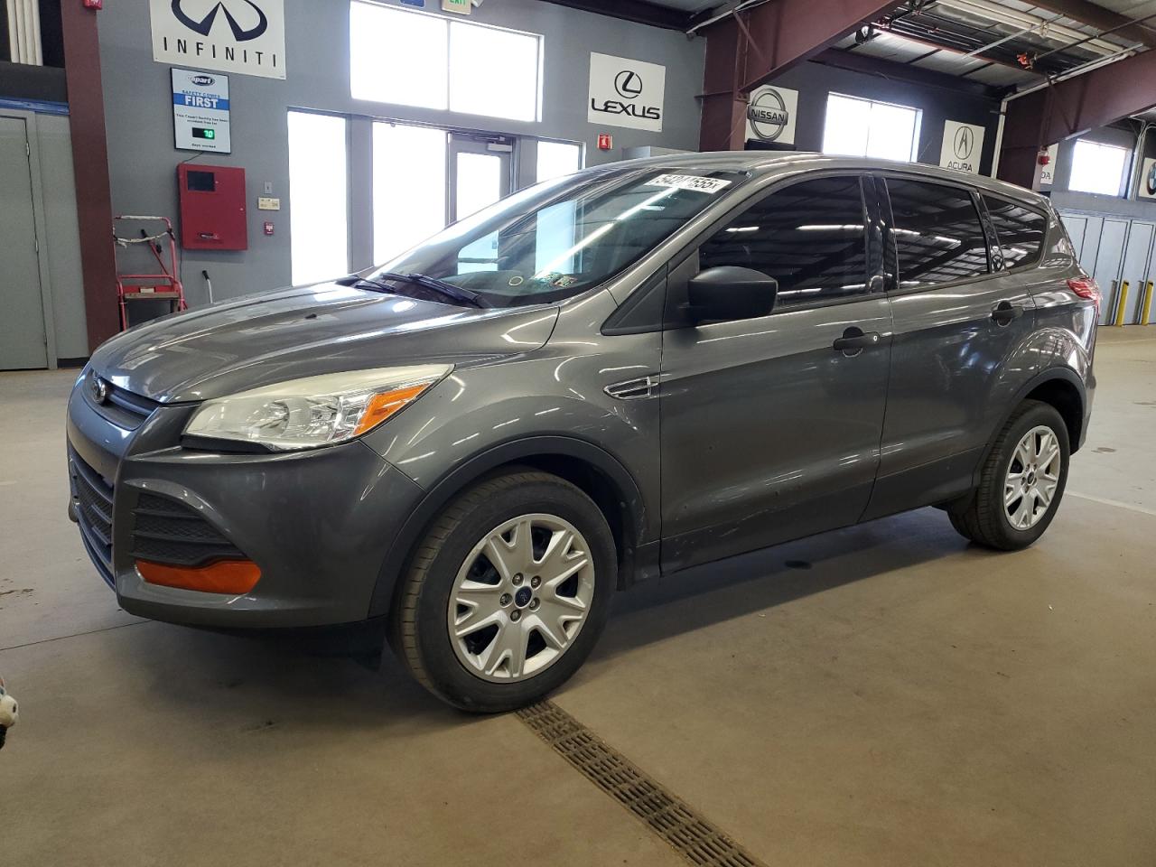 2014 Ford Escape S zu verkaufen in East Granby, CT - Minor Dent/Scratches