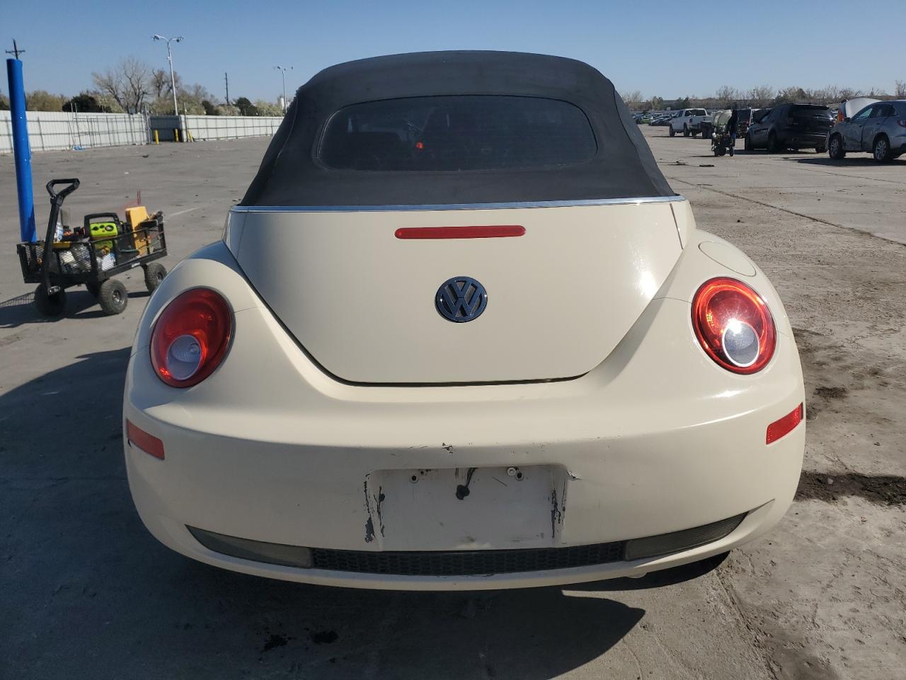 2006 Volkswagen New Beetle Convertible Option Package 1 VIN: 3VWRF31Y56M300258 Lot: 52925475