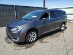 2017 Chrysler Pacifica Touring L Plus na sprzedaż w Woodhaven, MI - Minor Dent/Scratches