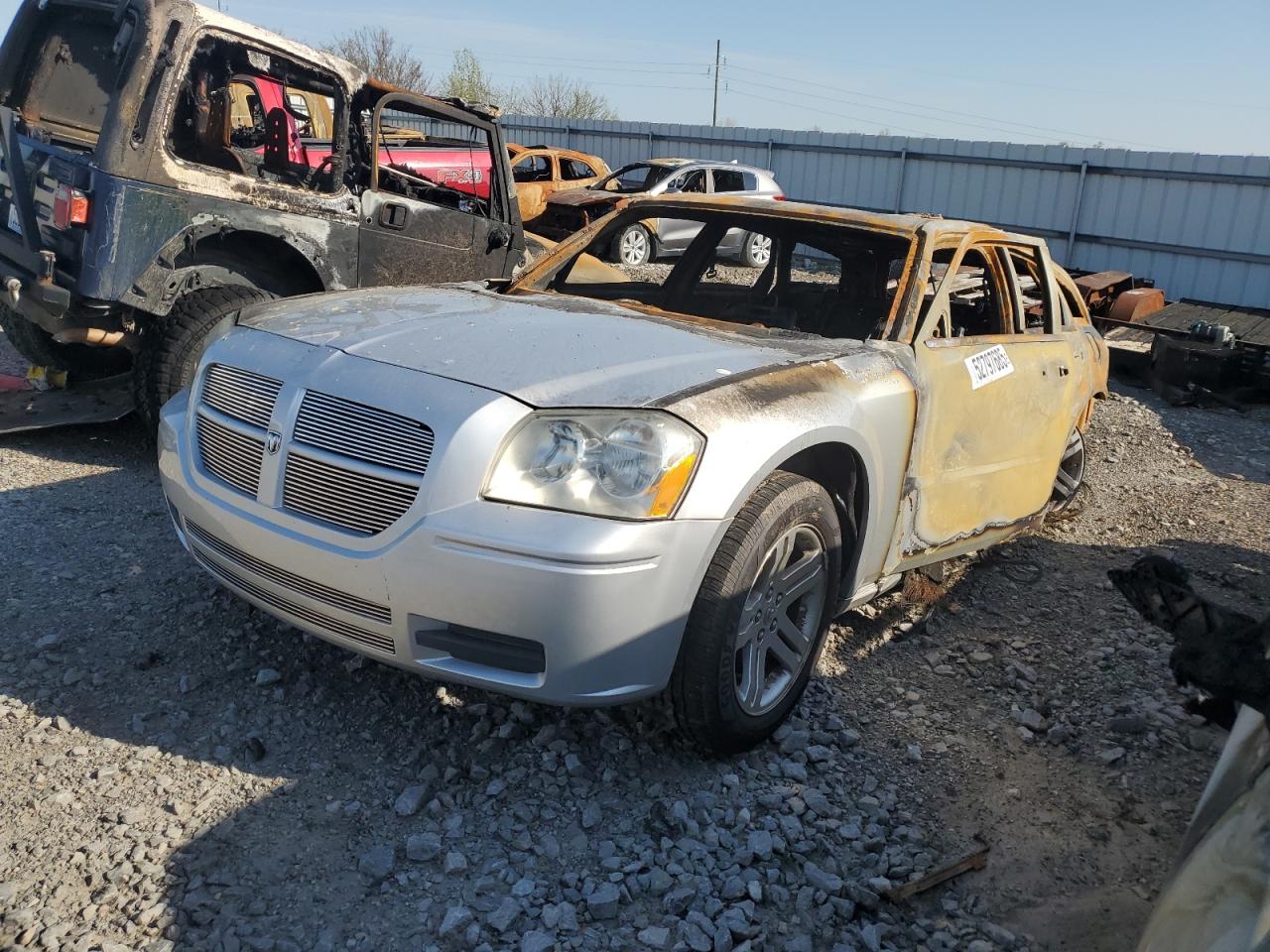2005 Dodge Magnum Sxt იყიდება Earlington-ში, KY - Burn