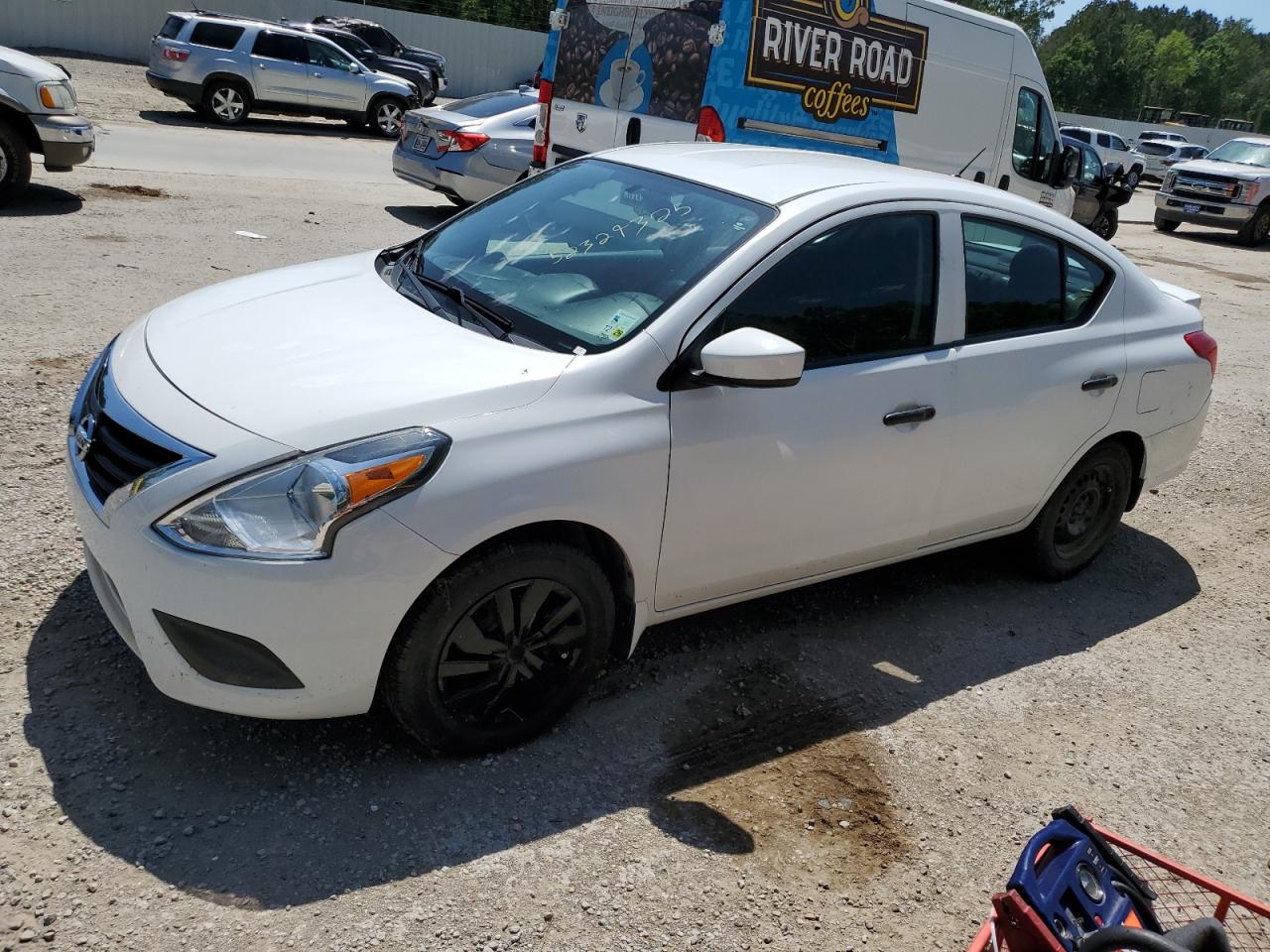 2018 Nissan Versa S იყიდება Greenwell Springs-ში, LA - Water/Flood