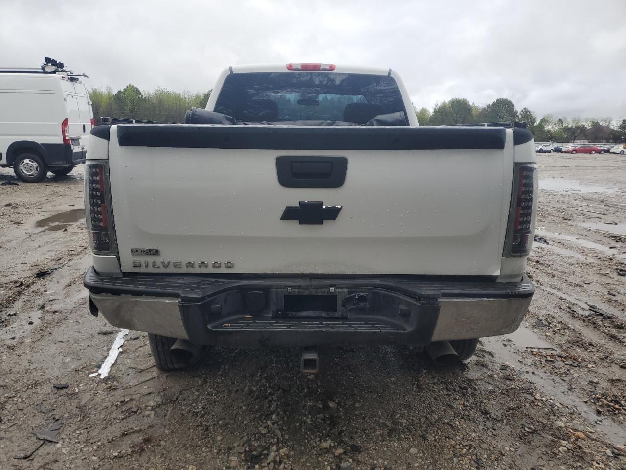 2011 Chevrolet Silverado - Image 6