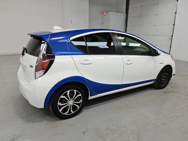  TOYOTA PRIUS 2016 Белы