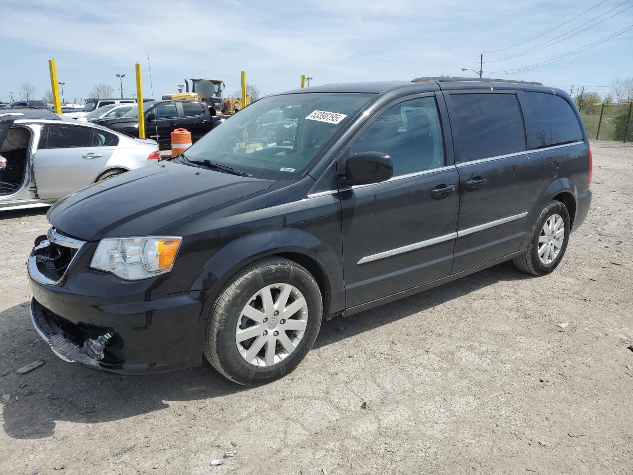 2013 Chrysler Town & Country Touring na sprzedaż w Indianapolis, IN - Front End