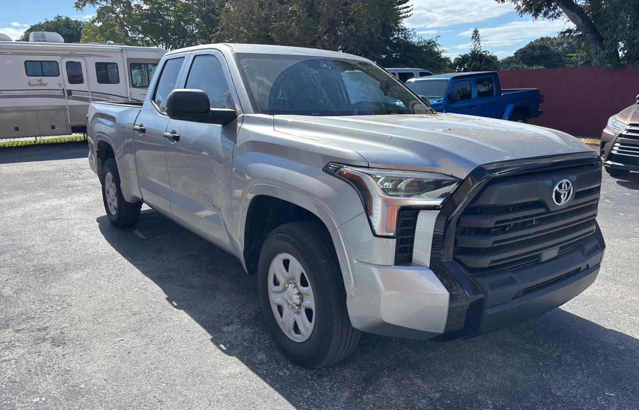2022 Toyota Tundra Double Cab Sr продається в Opa Locka, FL - Normal Wear