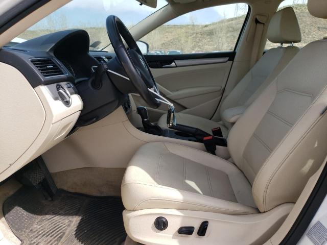  VOLKSWAGEN PASSAT 2015 Білий