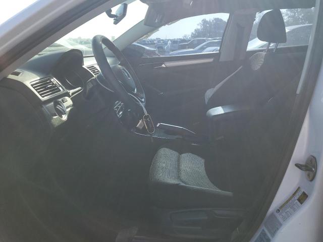  VOLKSWAGEN PASSAT 2017 Белый