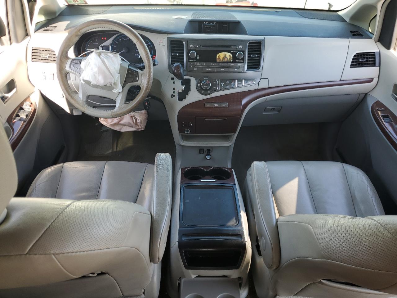 2013 Toyota Sienna Xle VIN: 5TDYK3DC6DS390415 Lot: 54850645