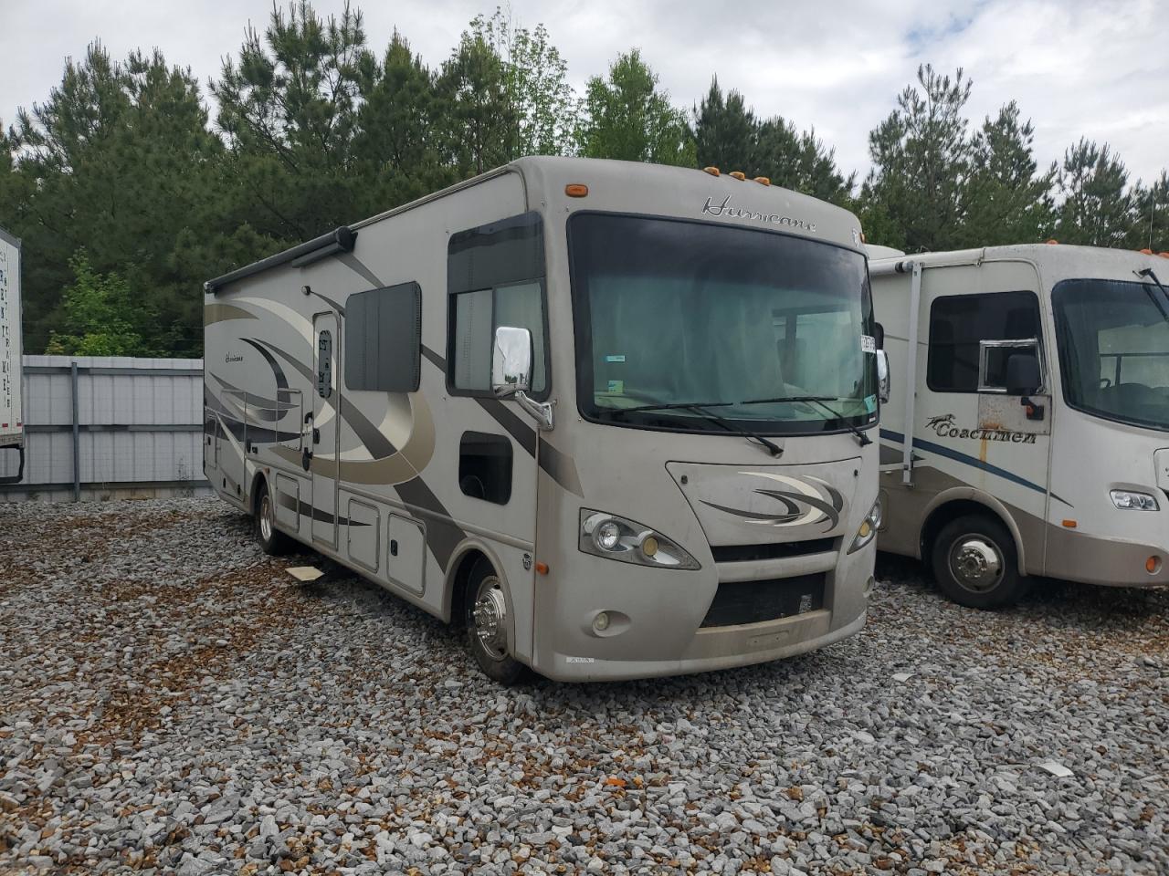 2016 Ford F53 продається в Memphis, TN - Water/Flood