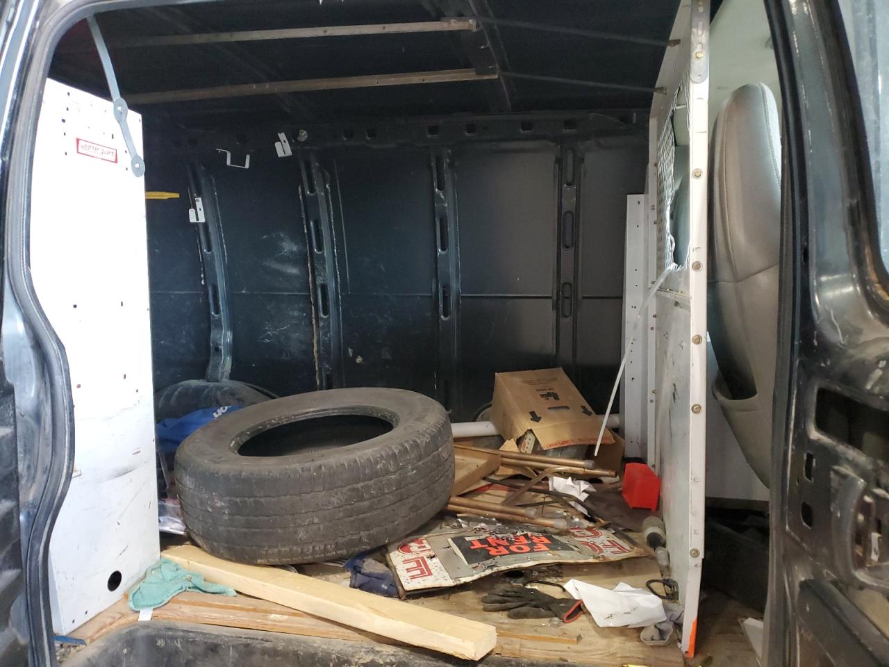 2005 Chevrolet Express G1500 VIN: 1GCFG15X751190981 Lot: 53664565