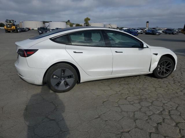  TESLA MODEL 3 2022 Белы